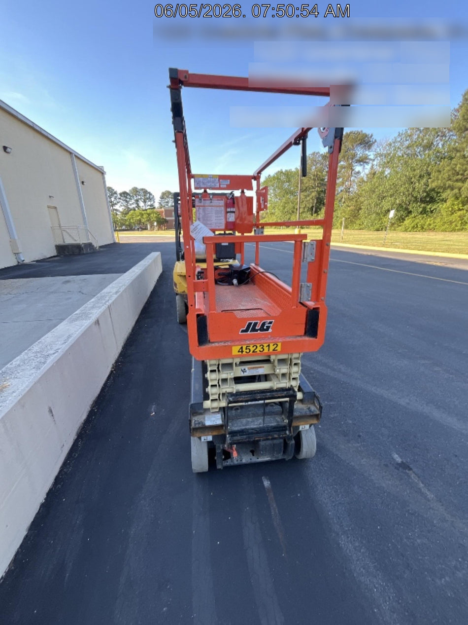 2024 JLG ES1932