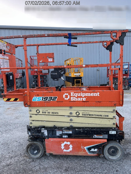 2023 JLG ES1932