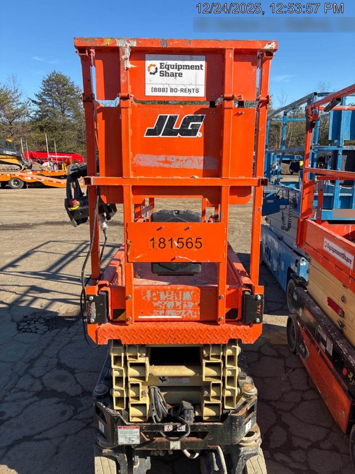 2021 JLG ES1932