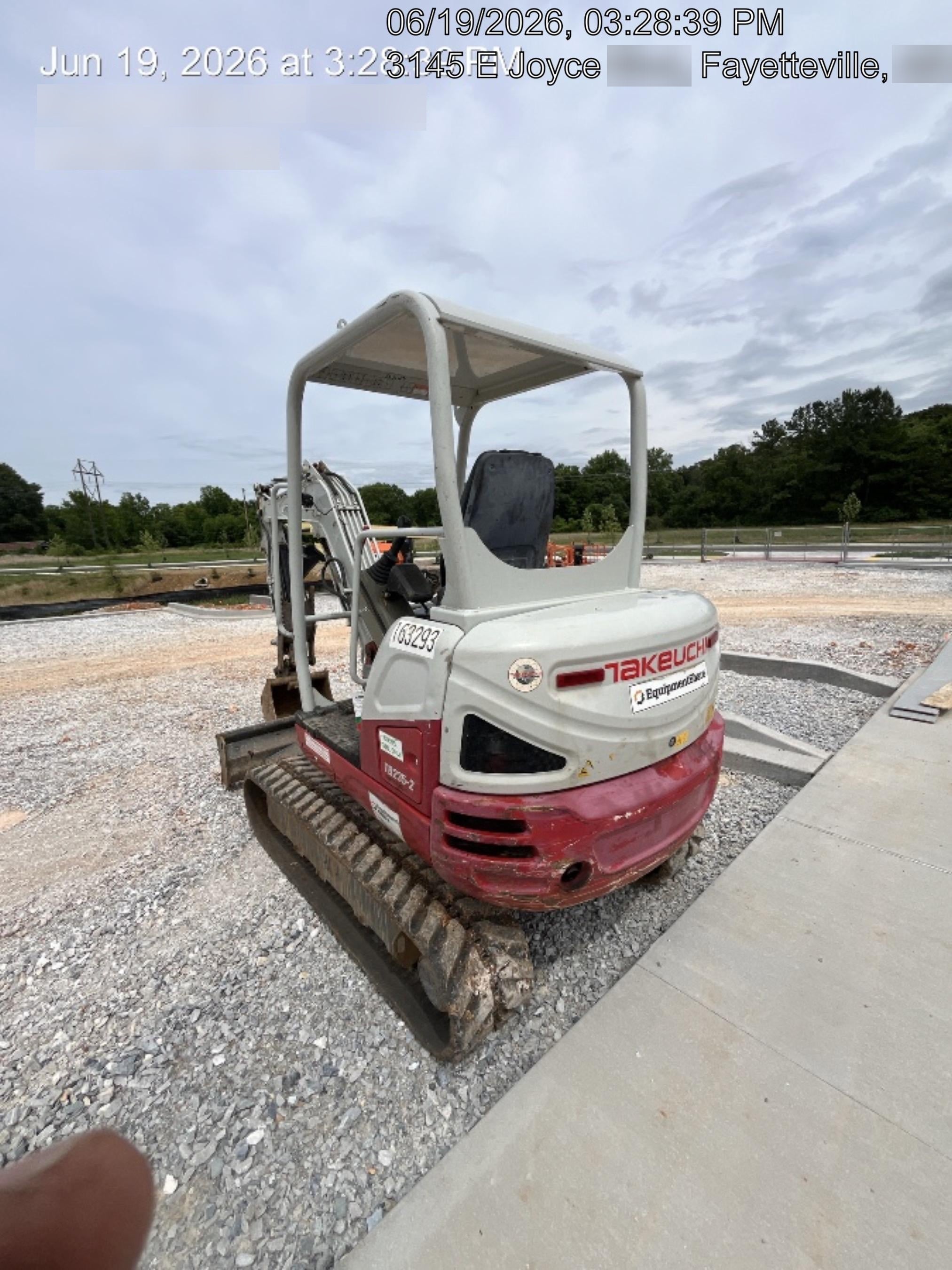 2021 TAKEUCHI TB235-2R