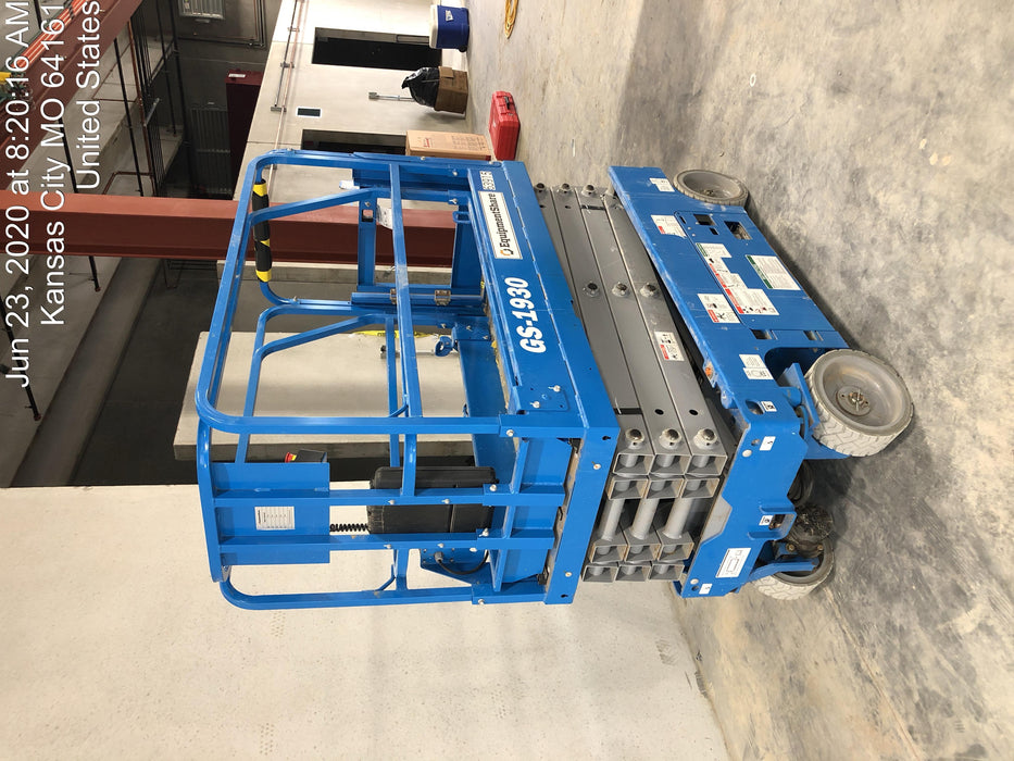 2020 Genie GS-1930 Solid Non Marking Tires, Beacon, Folding rails with half height swing gate