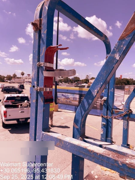 2017 Genie GS-1930 Genie GS-1930 Lift w/Fixed Rail and Chain Entry