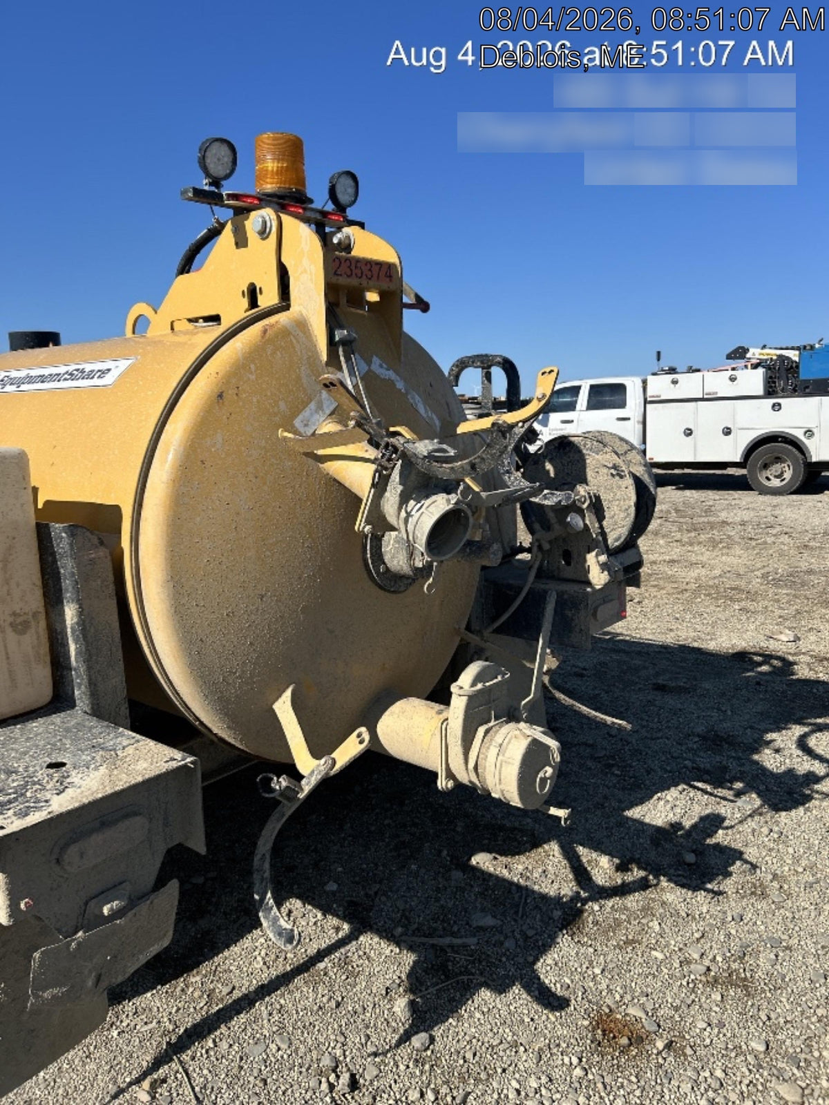 2022 Vac-Tron LP573XDT T4 Koehler Diesel Engine, 500 Gallon Debris Tank, x2 100 Gallon Water Tanks