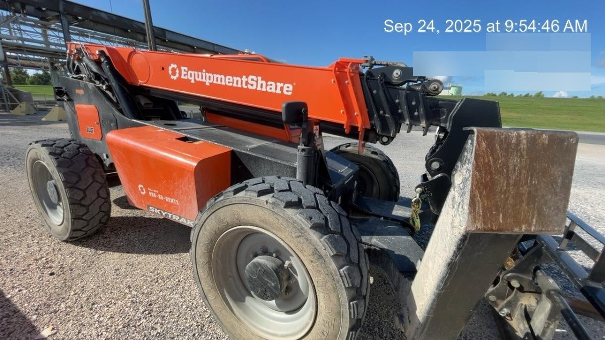 2023 SKYTRAK 12054