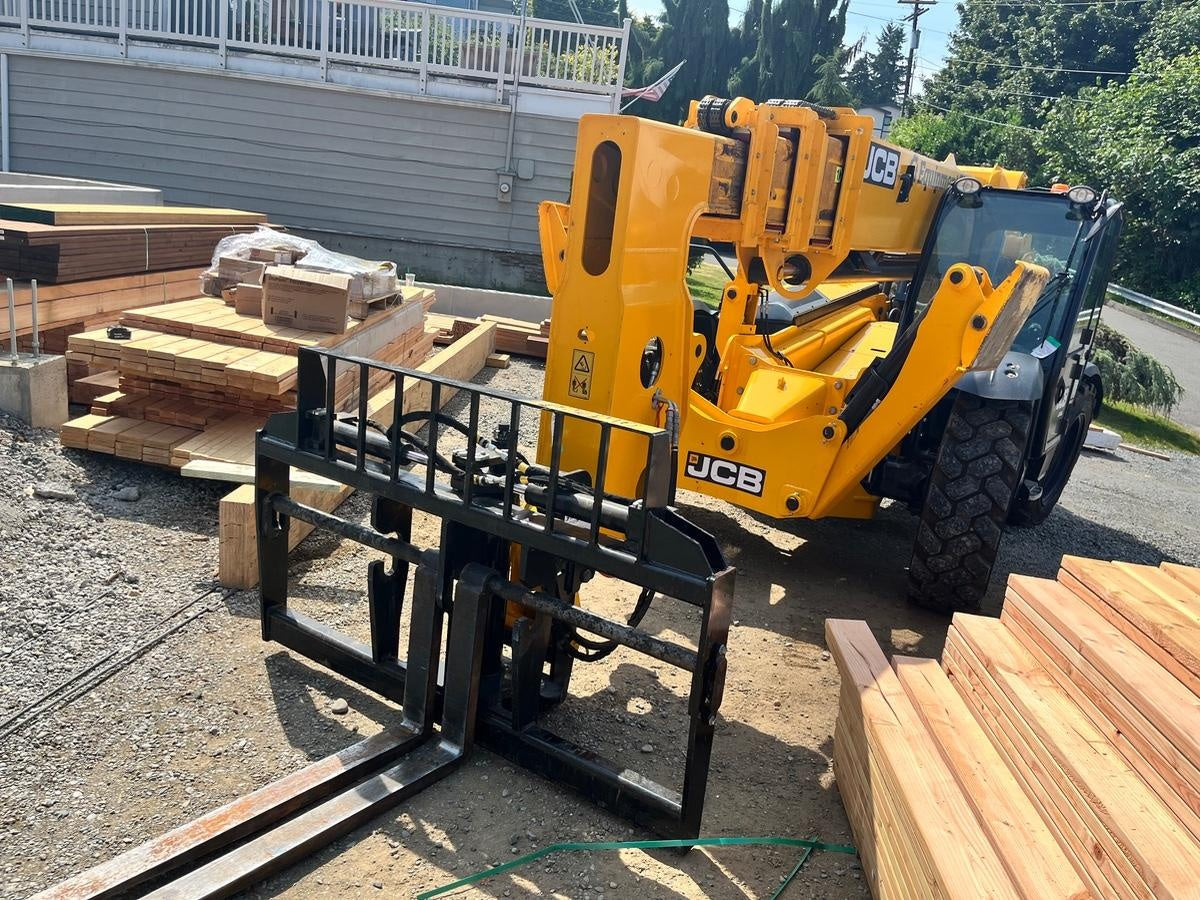 2022 JCB 332/E5286