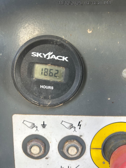 2017 SKYJACK SJ6832 RT