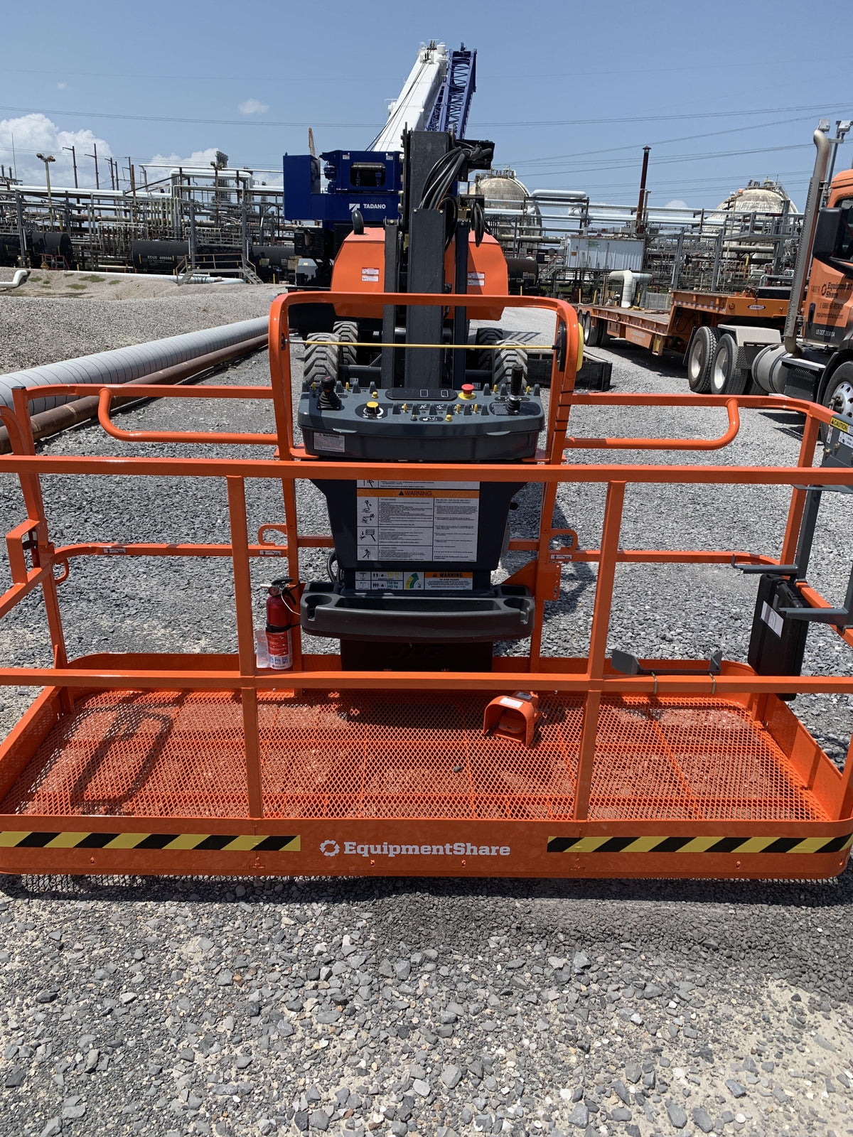 2023 JLG 860SJ