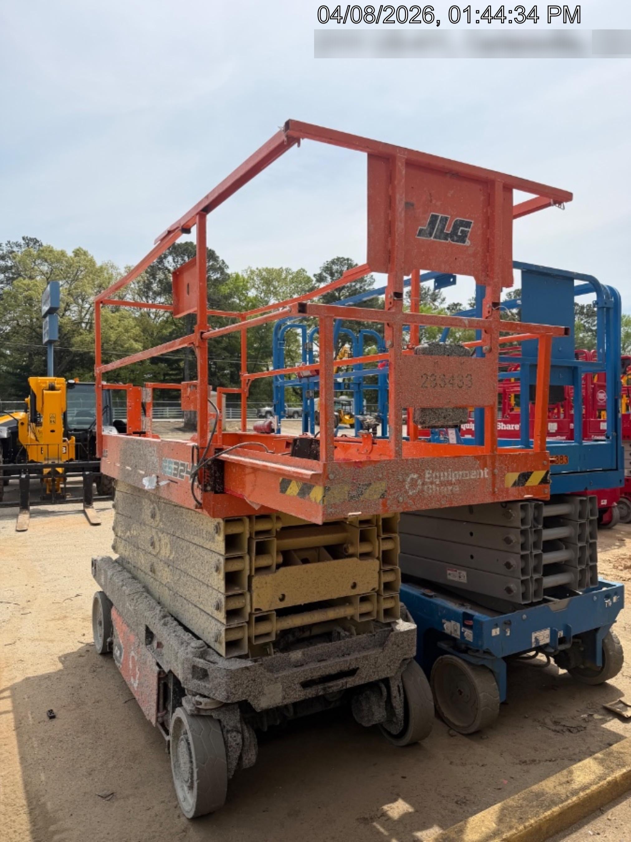 2022 JLG ES3246
