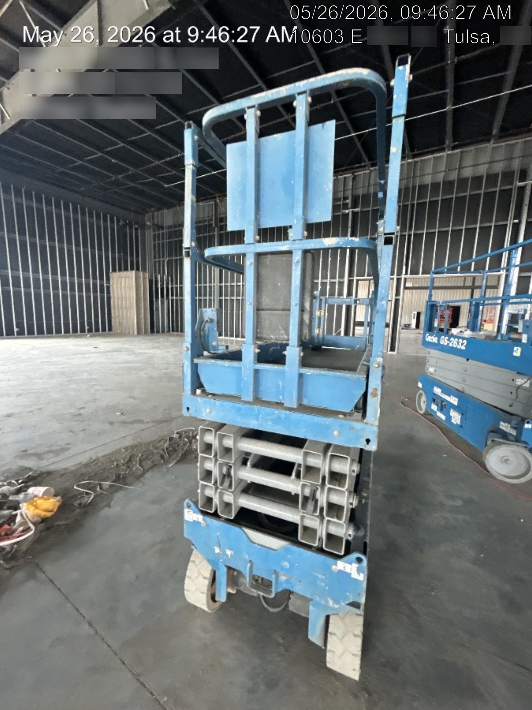 2019 Genie GS-2632 Folding rails with half height swing gate