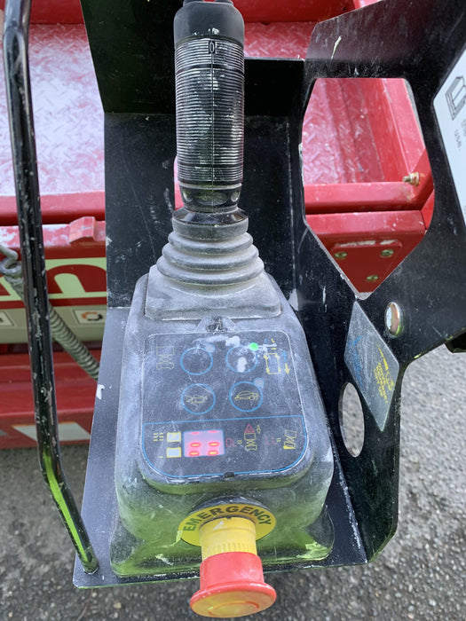 2020 MEC 1330SE Solid NM Tires, Steel Swing out Doors, LCS, Beacon, 900W Inverter