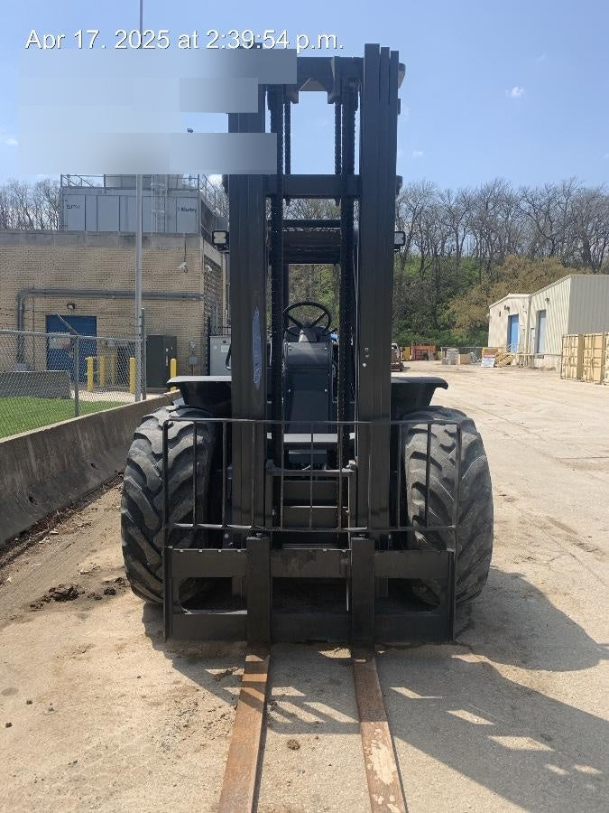 2023 CASE 588H