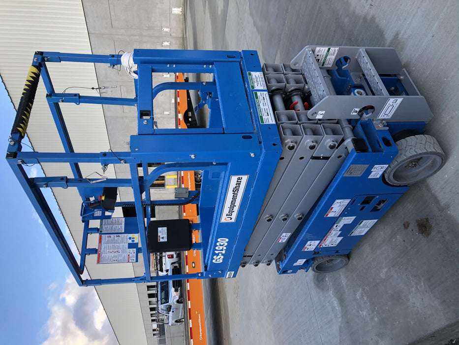 2020 Genie GS-1930 Solid Non Marking Tires, Beacon, Folding rails with half height swing gate, 800W Inverter