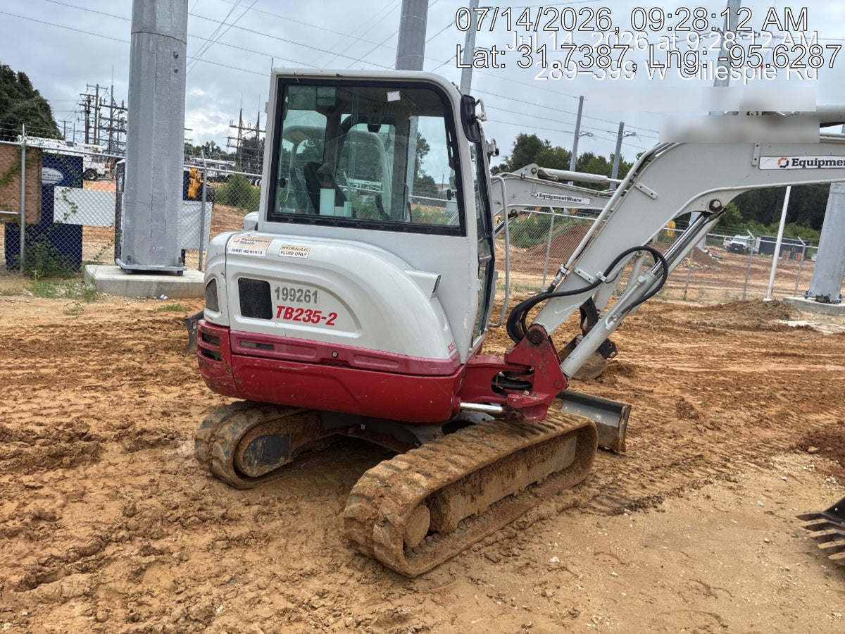 2022 TAKEUCHI TB235-2CR