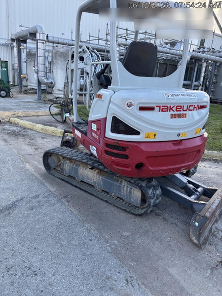 2022 TAKEUCHI TB235-2R