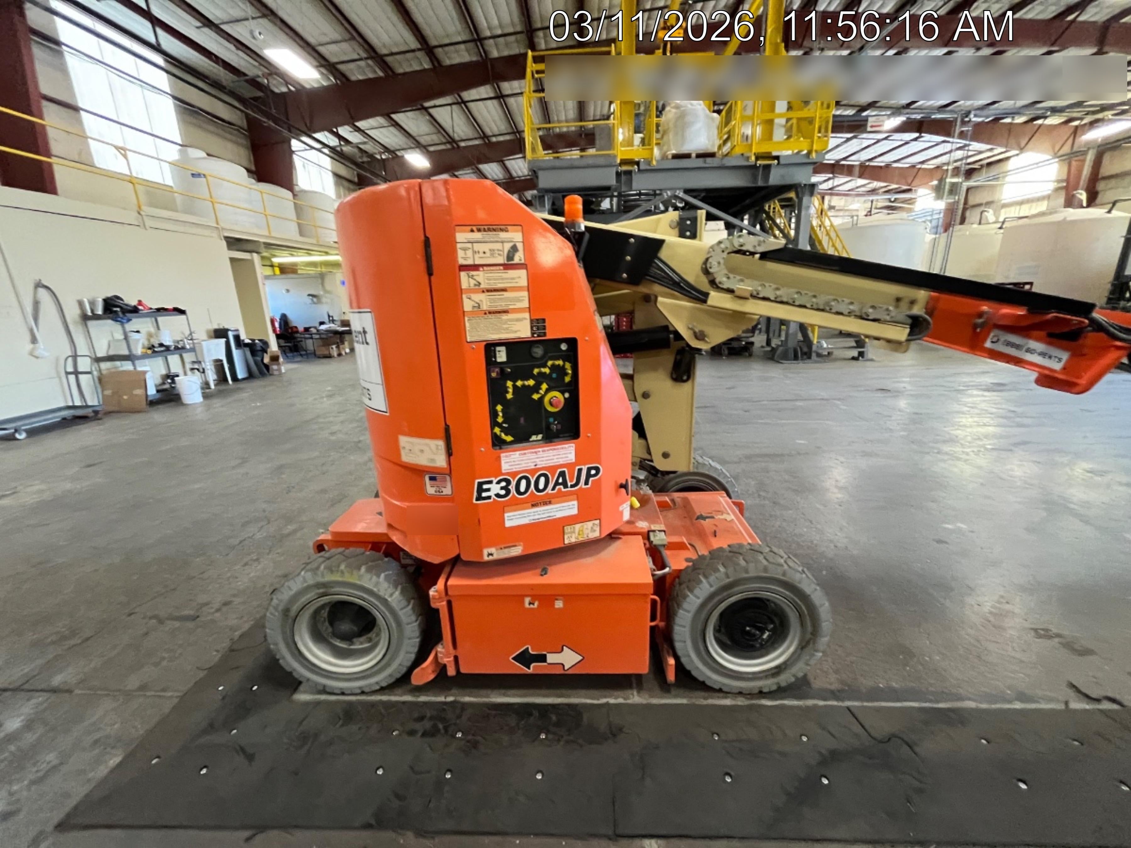 2019 JLG E300AJP