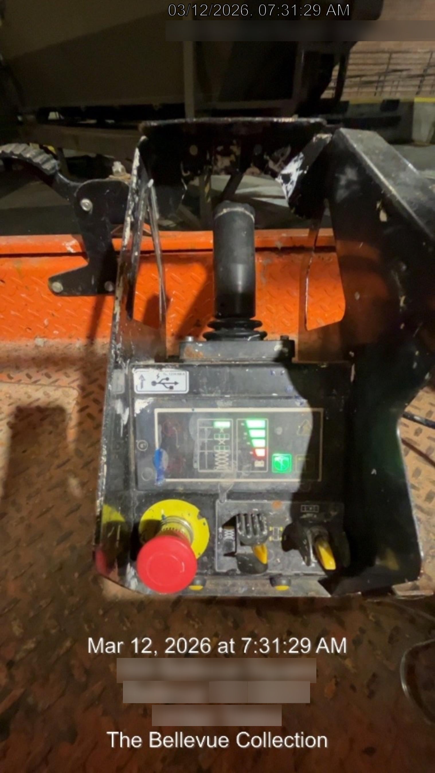 2021 JLG ES1932
