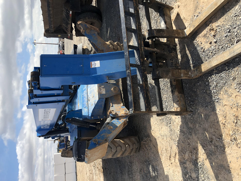 2019 Genie GTH-1056 Cab/Heat/AC, FF Tires, LED Work Lights, Beacon 60" QA Carriage, 60" Forks