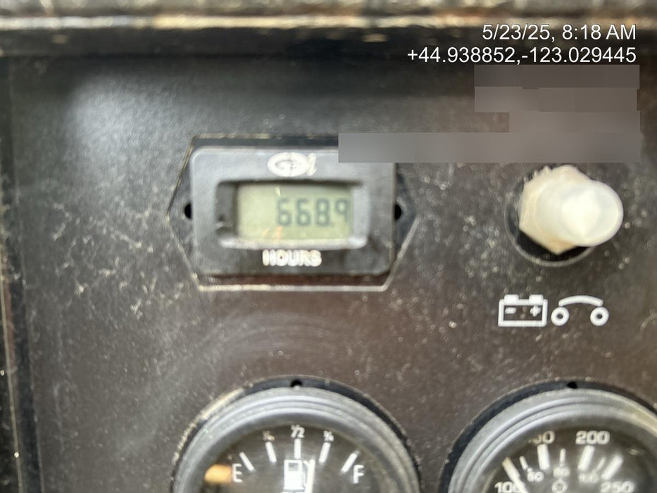 2021 Lincoln Electric Vantage 322 Vantage 322 Ready Pak 3 w/ Decals, ORANGE (includes trailer, cable rack, fender light kit) NO Telematics