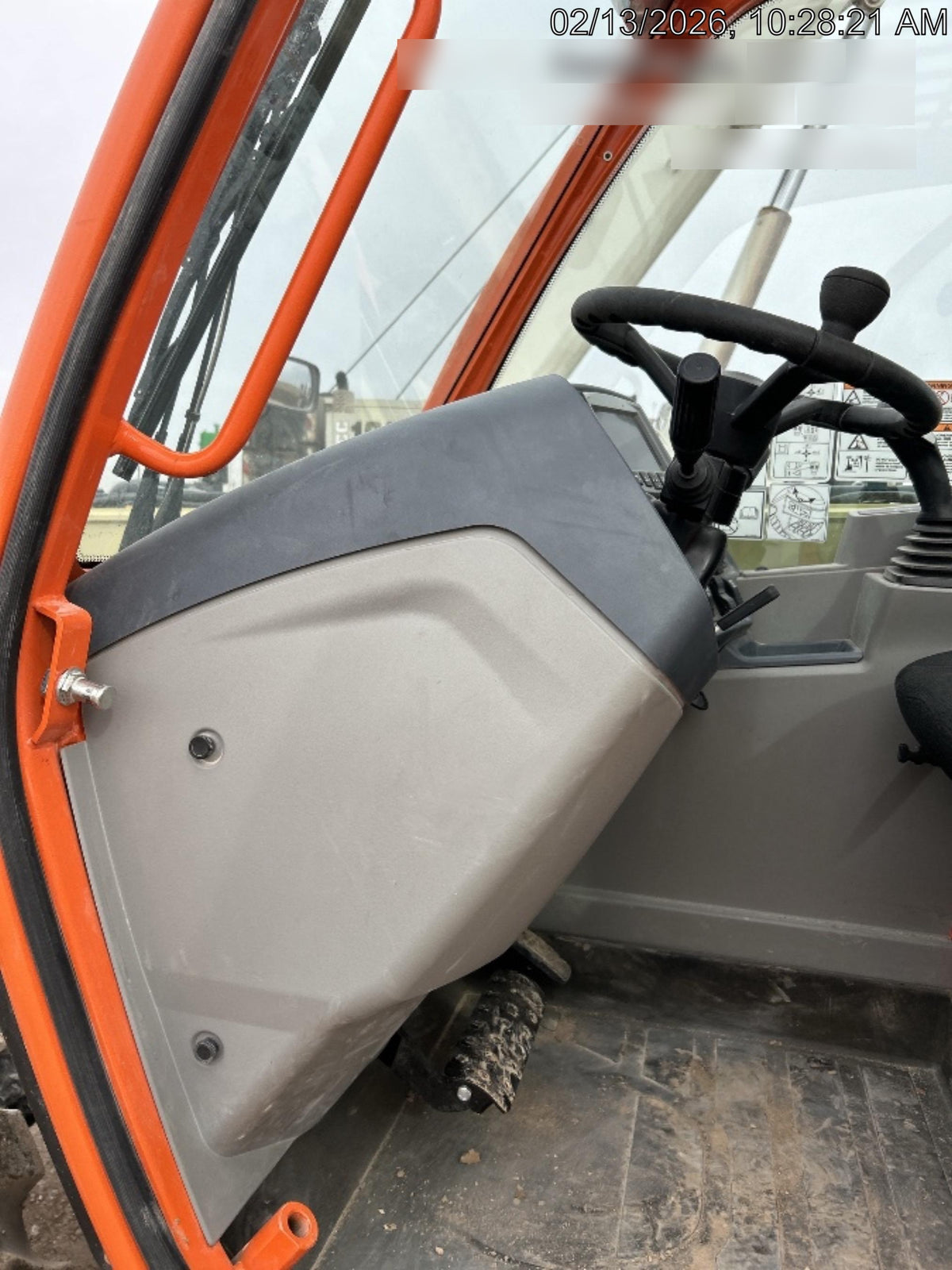 2025 JLG 1732