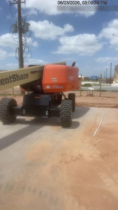 2023 JLG 600S