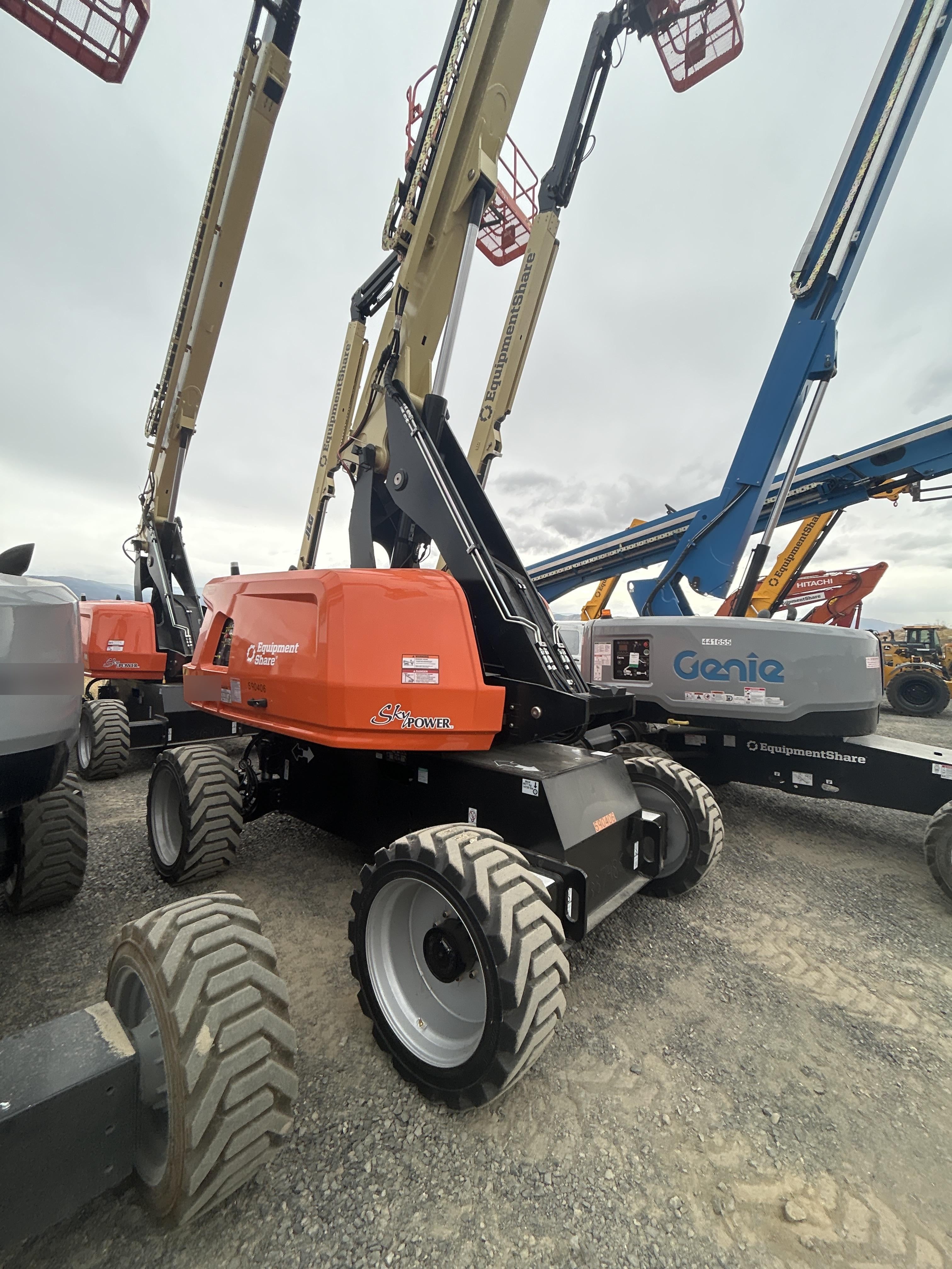 2025 JLG 660SJ