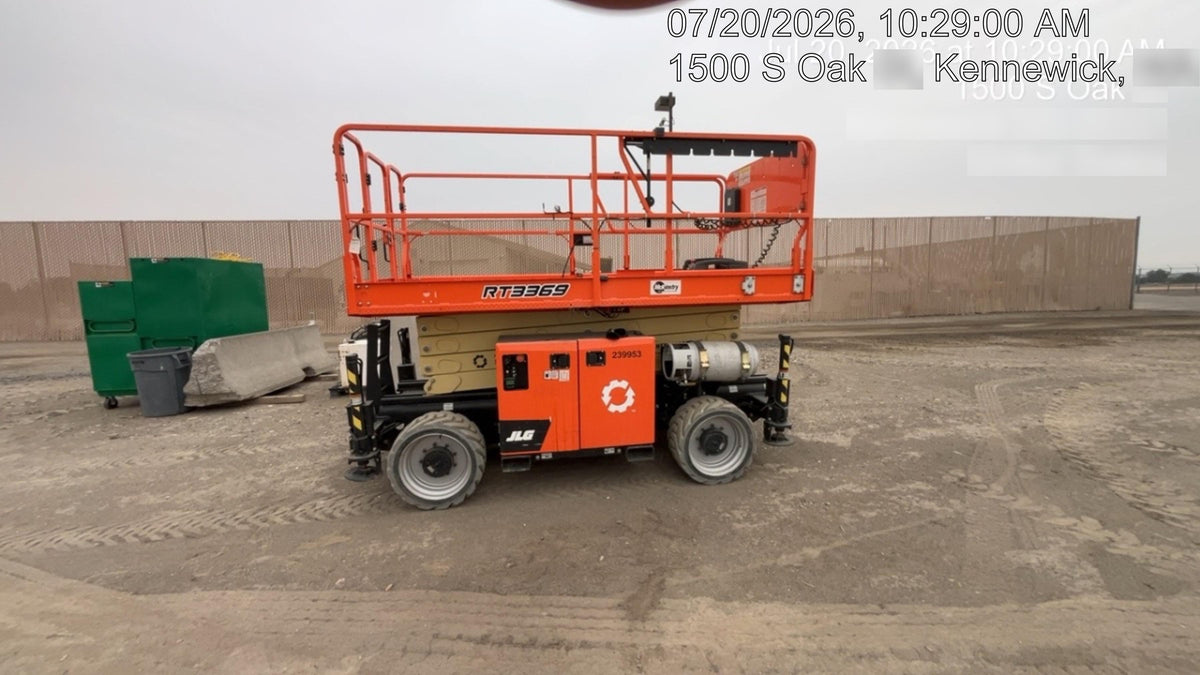 2022 JLG RT3369