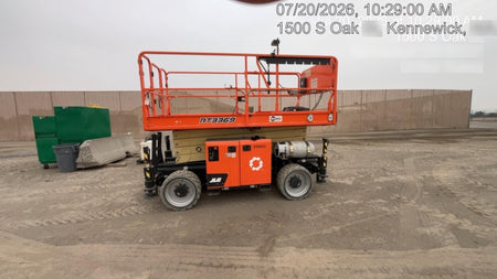 2022 JLG RT3369