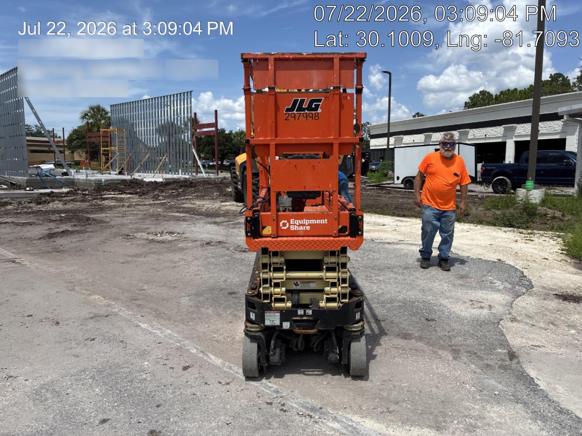 2023 JLG ES1932