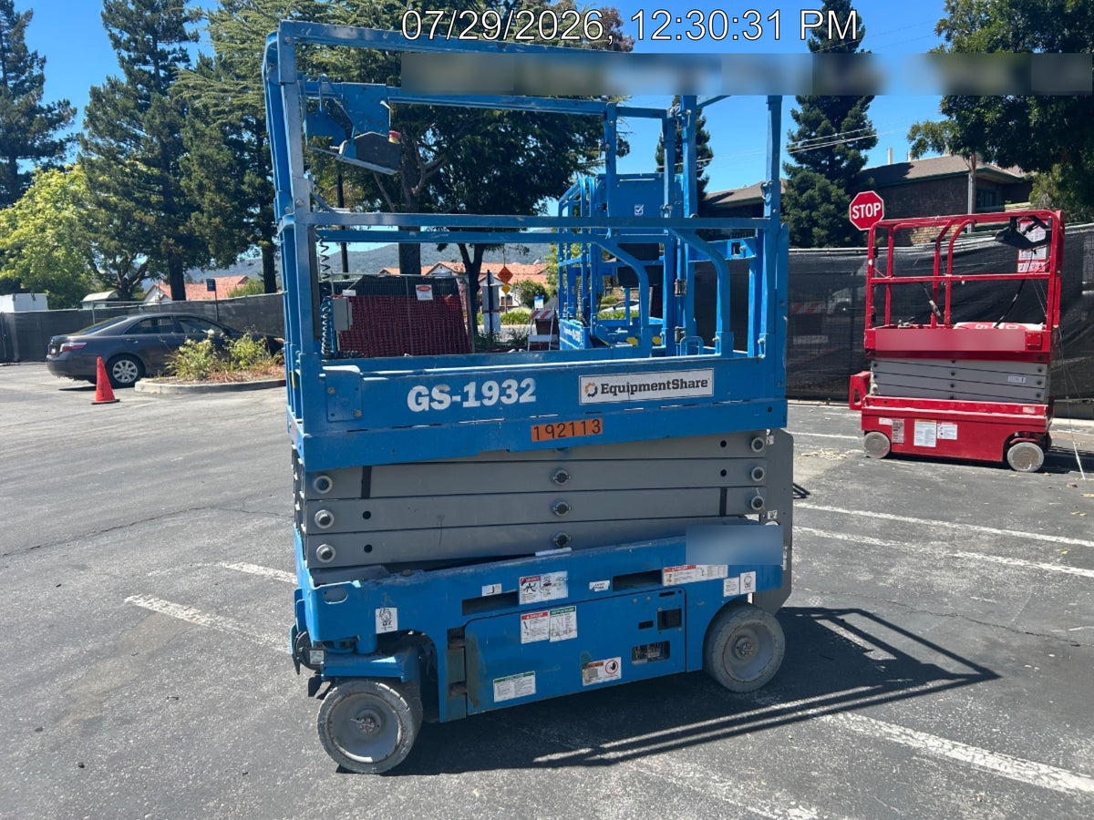 2021 GENIE GS-1932