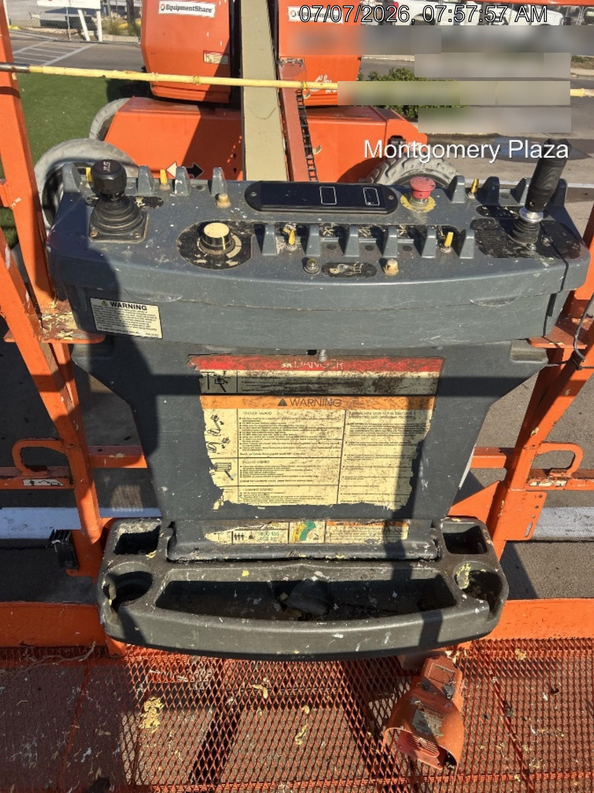 2021 JLG 400S