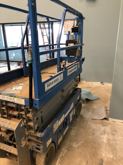 2019 Genie GS-1930 Fixed rails with chain Entry