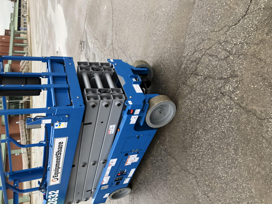 2020 Genie GS-2632 Solid Non Marking Tires, Folding Rails with half-height swing gate , Beacon