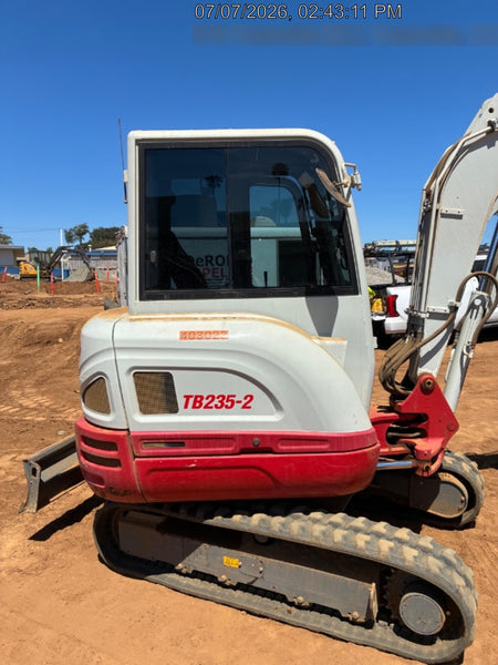 2024 TAKEUCHI TB235-2CRA