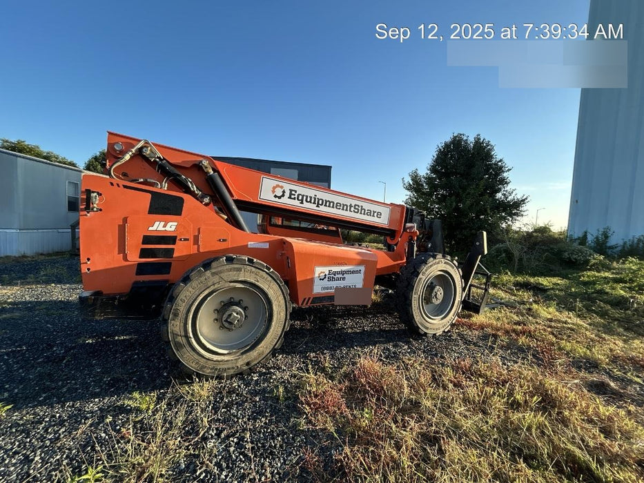 2020 Skytrak 10054 Cab/Heat/Air, Solid Tires, Work Lights, Beacon, Aux Hydraulics, Back up Alarm, Lifting Eye, ES Decals