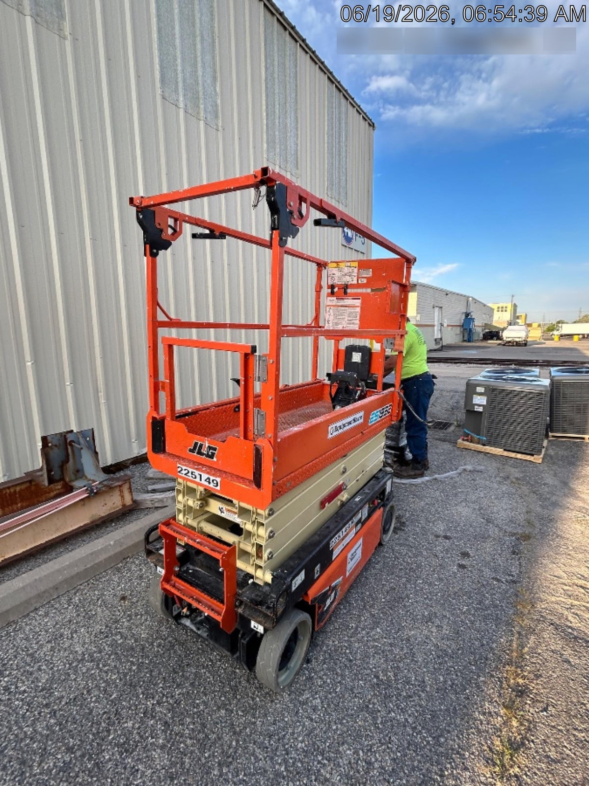 2022 JLG ES1932