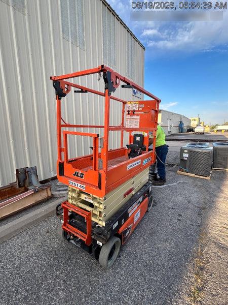 2022 JLG ES1932
