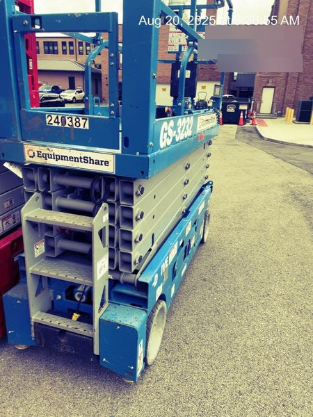 2022 GENIE GS-3232