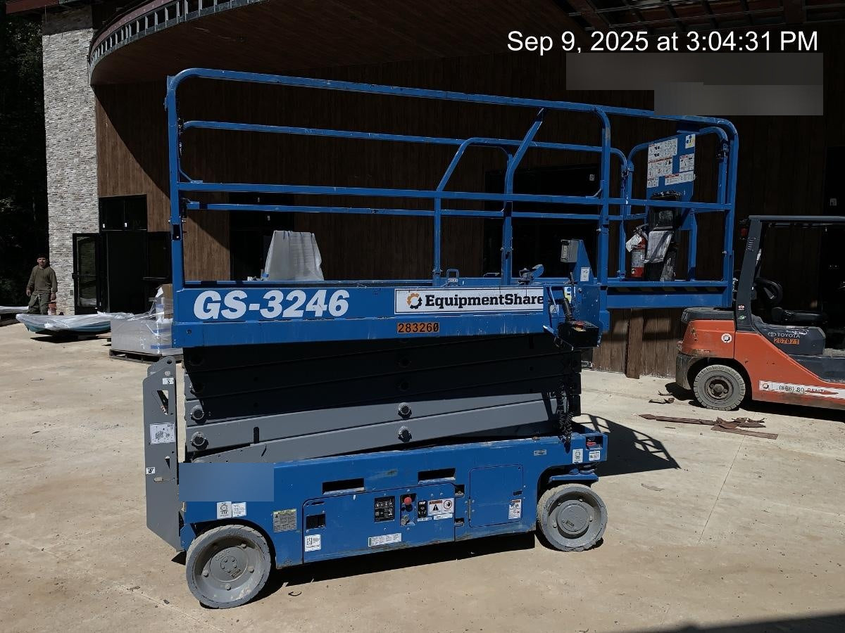 2022 GENIE GS-3246