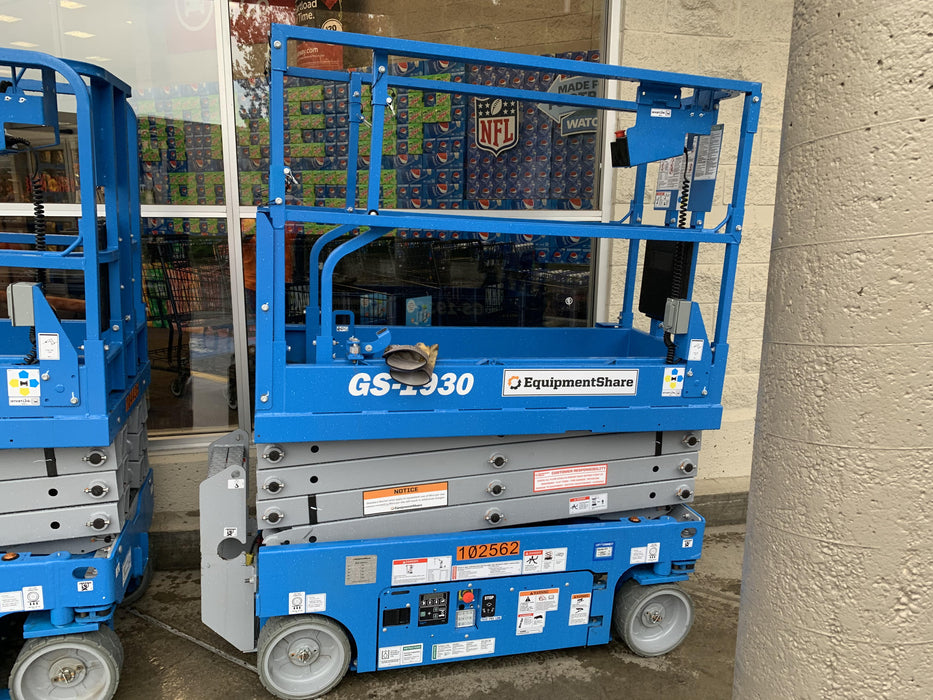 2020 Genie GS-1930 Solid Non Marking Tires, Beacon, Folding rails with half height swing gate, 800W Inverter