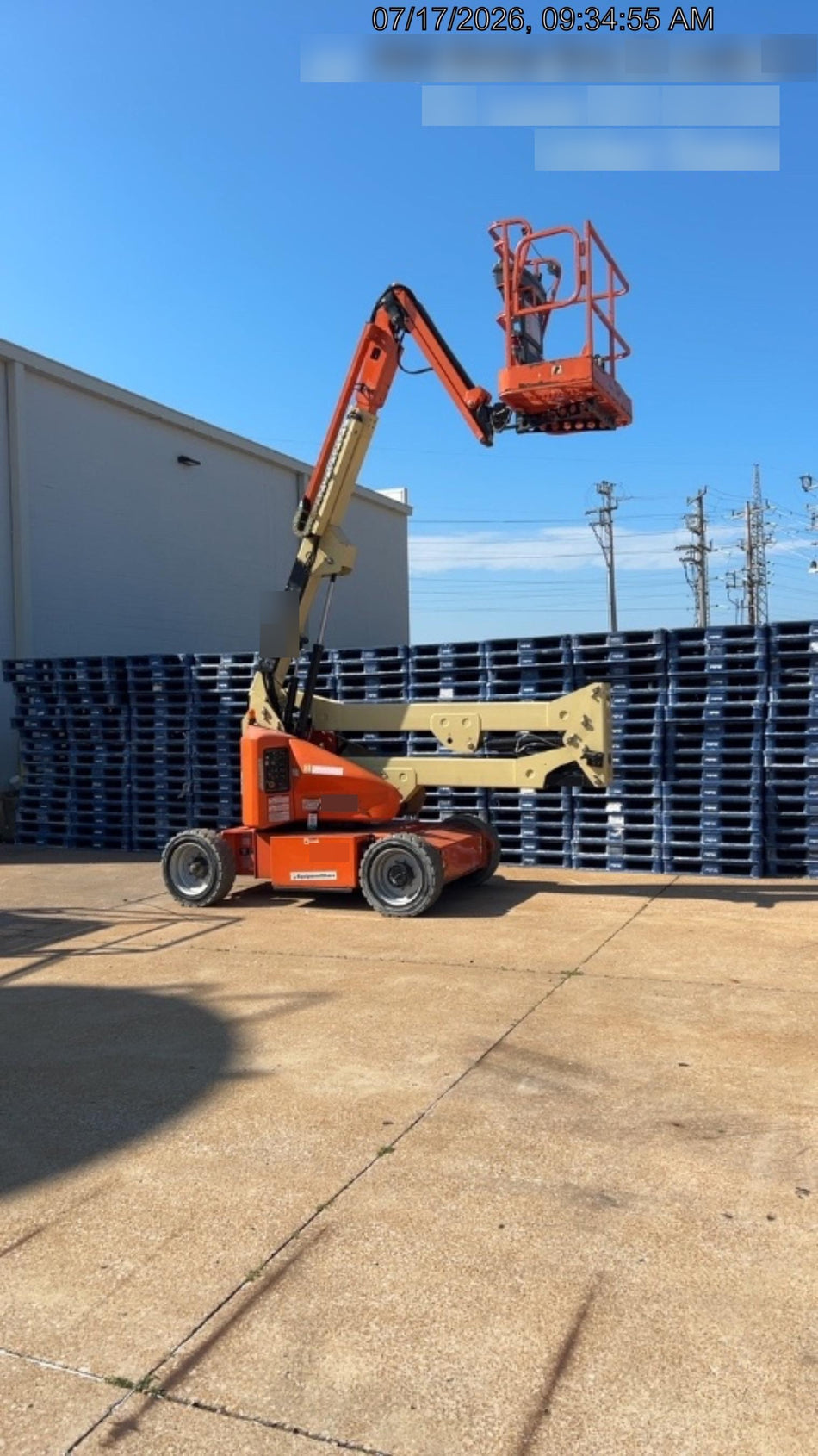 2019 JLG E450AJ
