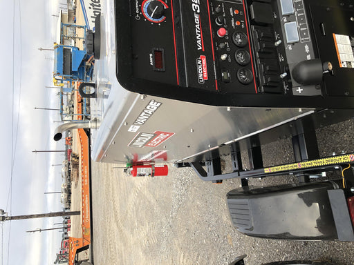 2019 Lincoln Electric Vantage 322 Welder Ready-Pak 3, Two wheel trailer, Fender and Light kit, Cable Rack