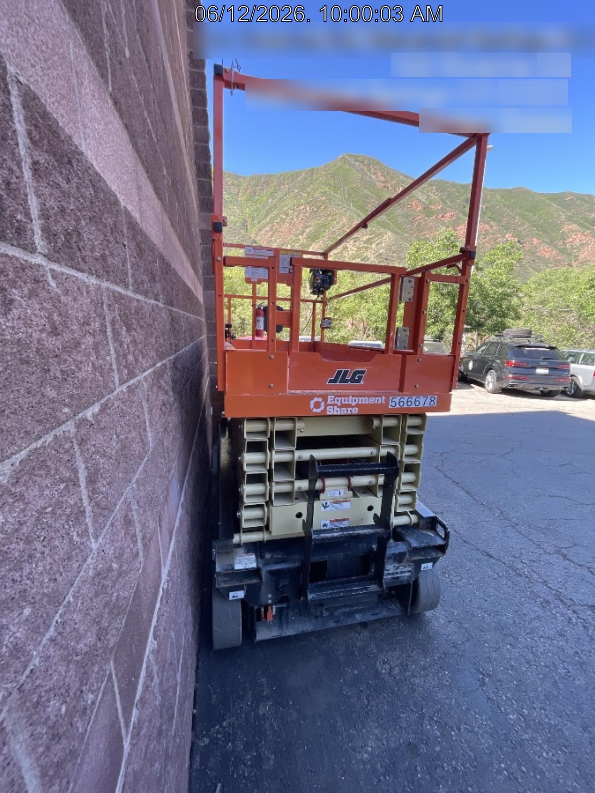 2025 JLG ES3246