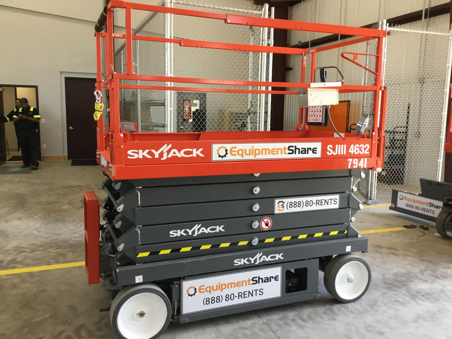 2018 Skyjack SJIII-4632 Skyjack SJIII4632 Scissor Lift w/Trojan Batteries