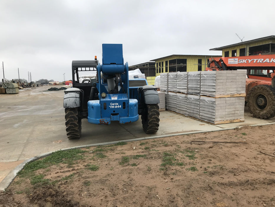 2017 Genie GTH-844 Genie GTH-844, Solid Tires, 60" carriage/forks, Open ROPS, Work Lights