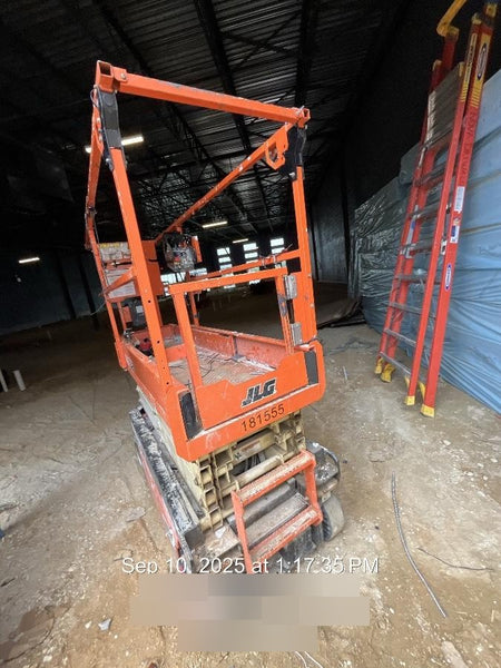 2021 JLG ES1932