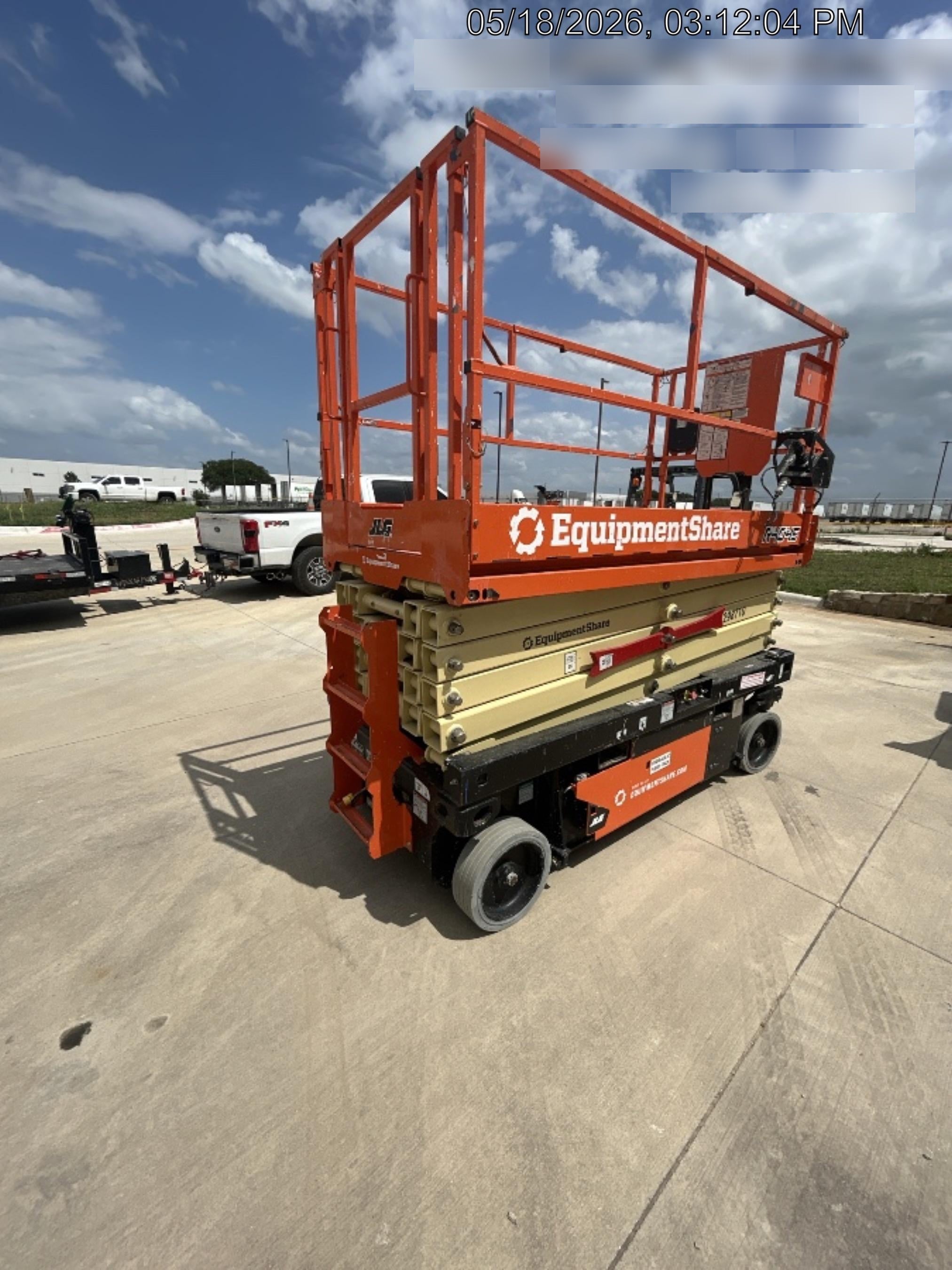 2023 JLG R4045