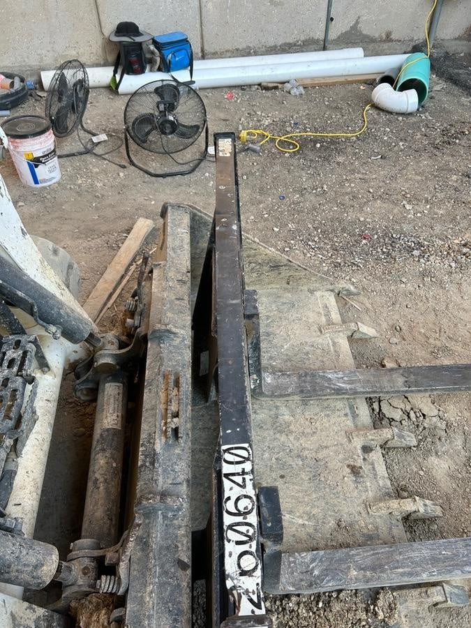2022 ARROW MATERIAL HANDLING 48" Pallet Forks - Arrow