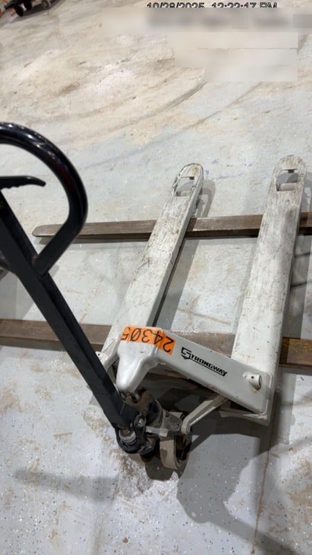 2022 STRONGWAY 4400 lb Pallet Jack