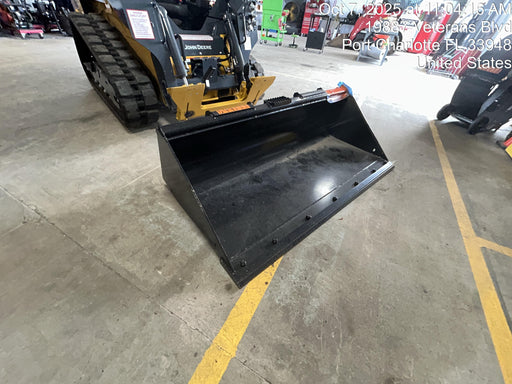 2025 JOHN DEERE 72" Skid Loader Bucket - John Deere C72