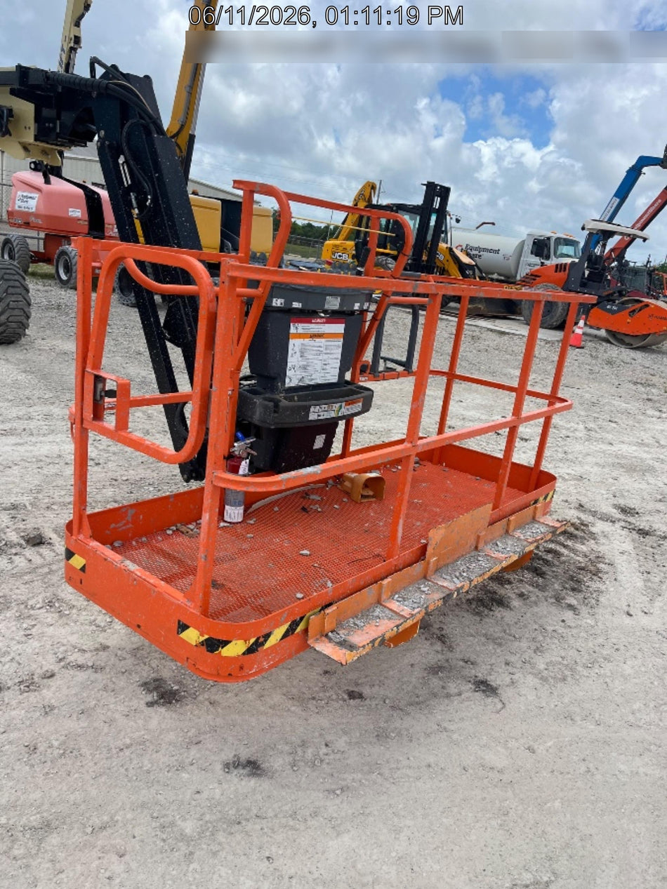 2025 JLG 660SJ
